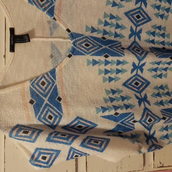 Aztec Top - Picture 2 of 7